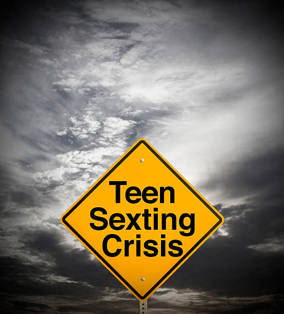 istock Teen Sexting Crisis 496688442