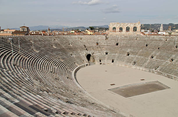 istock Arena di Verona 496690764