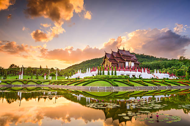 königliche flora park von chiang mai - royal botanical garden stock-fotos und bilder