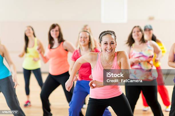 Dance Fitness - Fotografie stock e altre immagini di Ginnastica di gruppo - Ginnastica di gruppo, Esercizio fisico, Tipo di danza