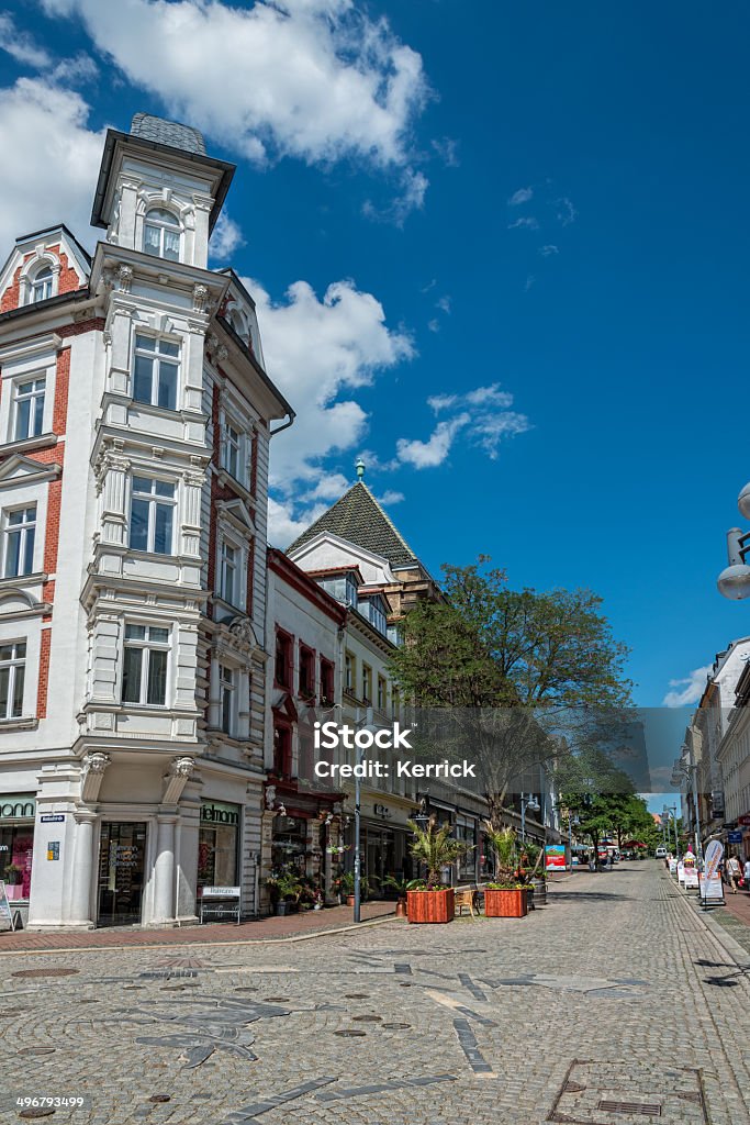 Calle comercial en Gera, Alemania - Foto de stock de Adoquinado libre de derechos