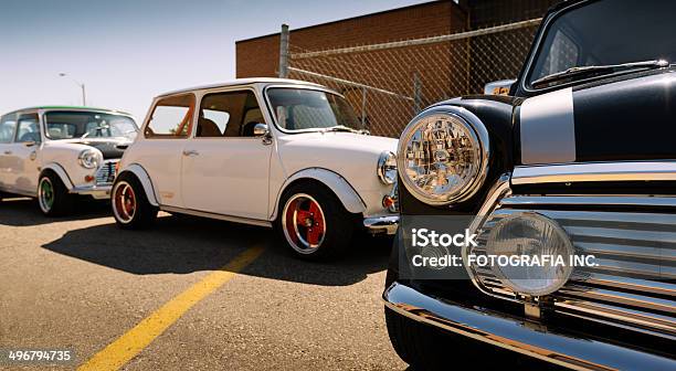 Foto de No Clássico Mini Show And Shine e mais fotos de stock de Amortecedor - Amortecedor, Antigo, Austin - Nome de marcas de carros