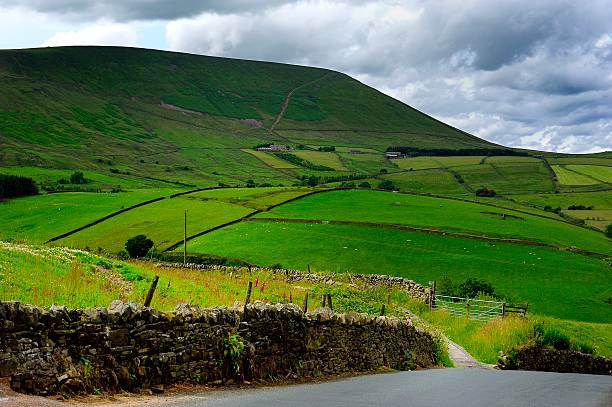 pendle hill - pendle imagens e fotografias de stock