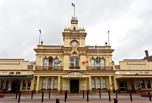 Glen Innes is a town located in the heart of the New England High Country in NSW, Australia, and retains its federation style buildings.