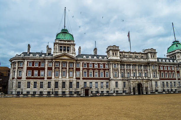 palazzo del governo-londra, regno unito - london england park whitehall street palace foto e immagini stock