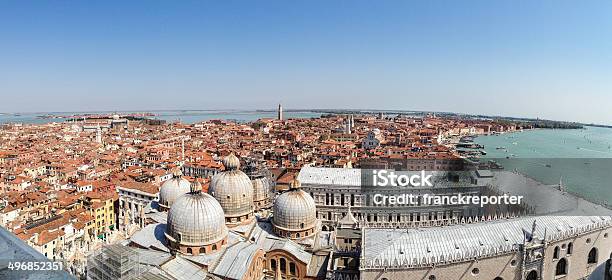 St Marks Square Z Wenecji Skyline - zdjęcia stockowe i więcej obrazów Wenecja - Włochy - Wenecja - Włochy, Bez ludzi, Dach