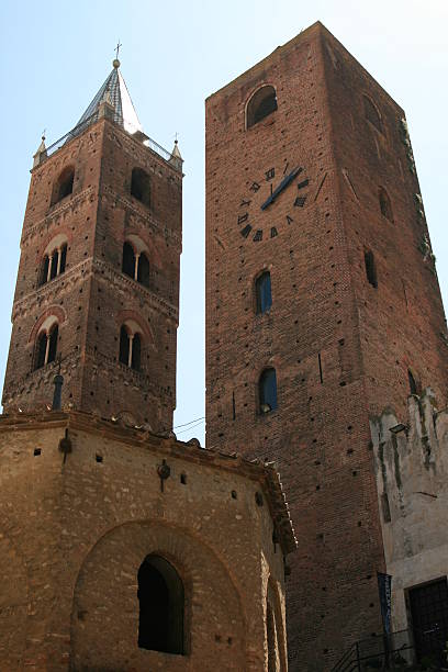 알바, 리구리아, 북부 이탈리아의 타워 - italy albenga liguria tower 뉴스 사진 이미지