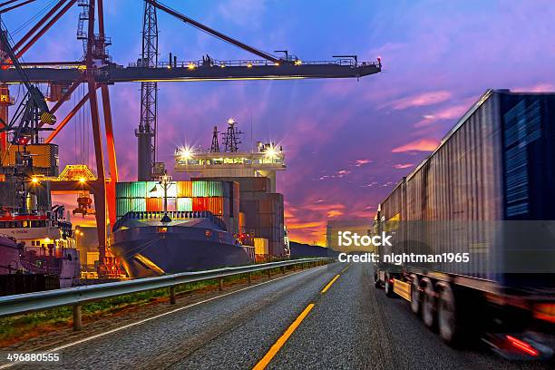 Truck In Port Stock Photo - Download Image Now - Freight Transportation, Commercial Dock, Truck
