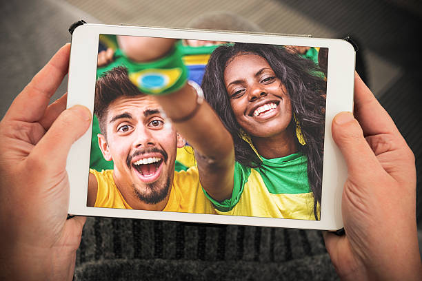 watching the game on the smartphone