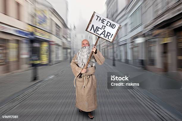 Final Sencuentra Cerca De Foto de stock y más banco de imágenes de Evangelista - Evangelista, Calle, El Fin