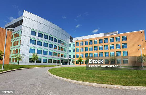 Moderne Office Park Außenansicht Stockfoto und mehr Bilder von Außenaufnahme von Gebäuden - Außenaufnahme von Gebäuden, Forschungsstätte, Im Freien