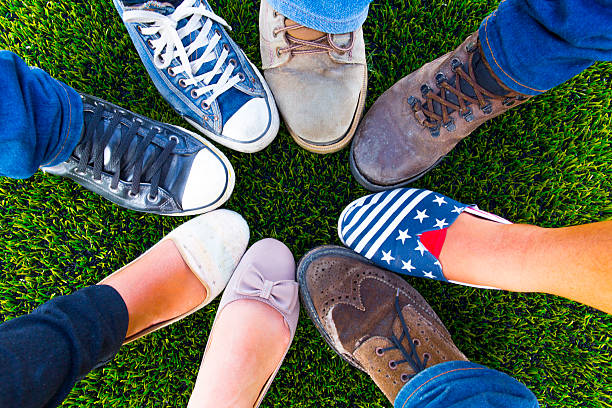Circle shoe teenager for friendship Connect shoe to be circle shape congratulation friendship forever canvas shoe photos stock pictures, royalty-free photos & images