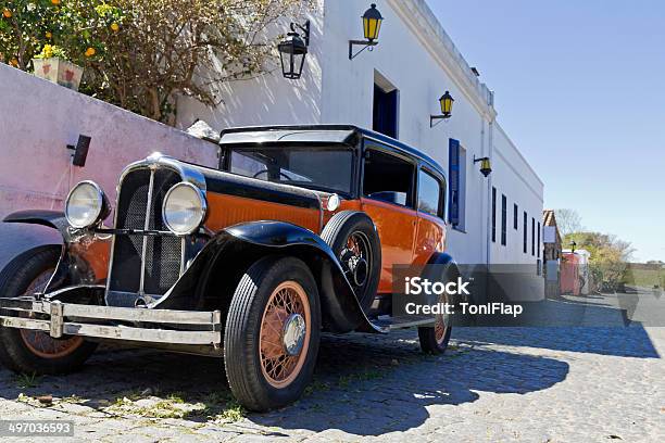 Foto de Vintage Automóvel Em Colonia Street e mais fotos de stock de Aldeia - Aldeia, América Latina, América do Sul