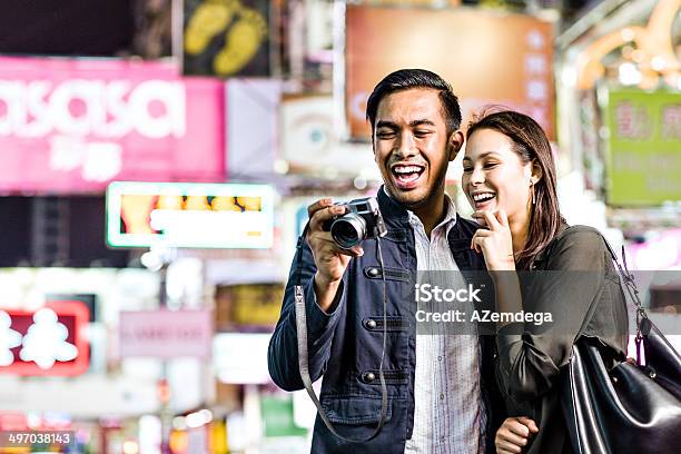 Selfie En Hong Kong Foto de stock y más banco de imágenes de Abrazar - Abrazar, Actividad, Adulto