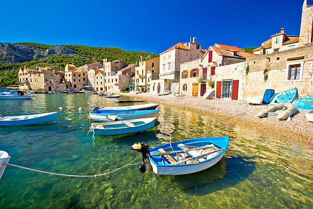 scenin koiza praia em frente ao mar - adriatic sea sea architecture bay imagens e fotografias de stock