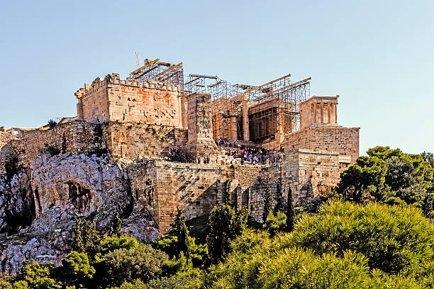 die akropolis von athen - social history minerva past ancient stock-fotos und bilder
