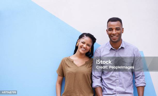 Photo libre de droit de Jeune Et Amoureux banque d'images et plus d'images libres de droit de Adulte - Adulte, Affectueux, Afro-américain