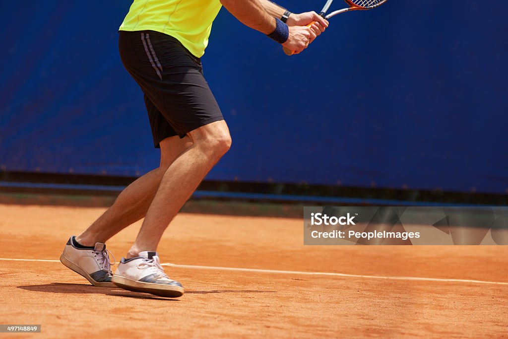 Dégustez de jeu est un avantage sur le terrain en terre battue - Photo de Tennis libre de droits