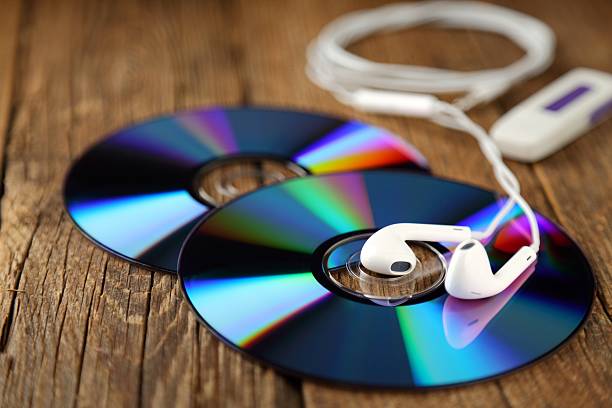 leidenschaft für musik - cd rom stock-fotos und bilder