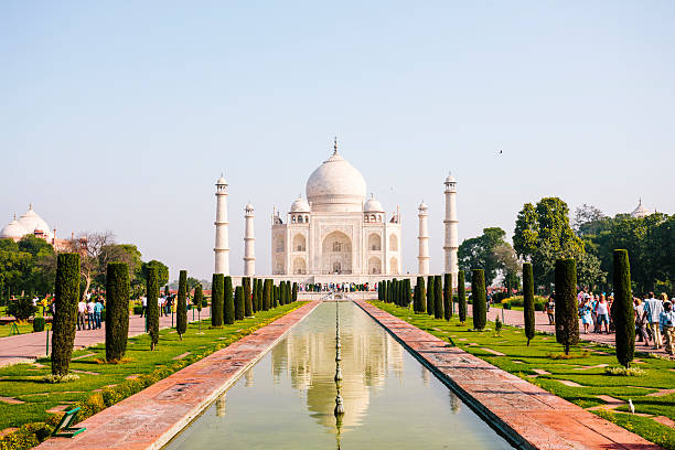 istock Tourists at the Taj Mahal 497153715