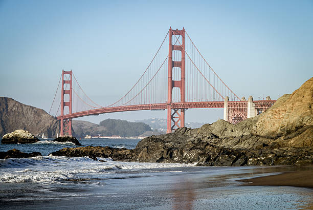 ponte golden gate, da praia de baker, san francisco, ca - suspension bridge northern california marin tower golden gate bridge imagens e fotografias de stock