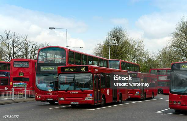 Busendhaltestelle Im Süden Von London Stockfoto und mehr Bilder von Abwarten - Abwarten, Ankunft, Britische Kultur
