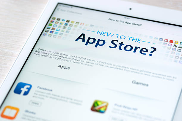 app store est sur ipad air d'apple - ipad apple computers digital tablet editorial photos et images de collection