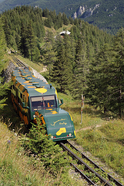 schneeberg railway, puchberg am schneeberg, bassa austria, l'austria - triebwagen foto e immagini stock