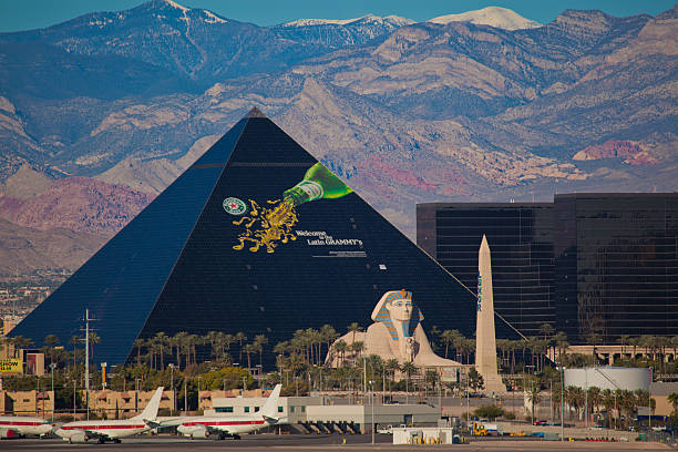 Luxor hotel on the Las Vegas Strip in Paradise, Nevada Las Vegas, USA - November 11, 2010: Luxor hotel and casino on the Las Vegas Strip in Paradise, Nevada on November 11, 2010. It is the second largest hotel in Las Vegas and the eighth largest in the world.  las vegas pyramid stock pictures, royalty-free photos & images