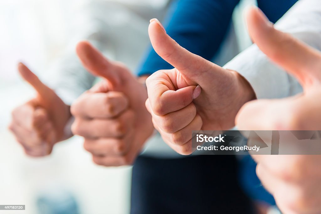 Geschäftsleute in Büro - Lizenzfrei Applaudieren Stock-Foto