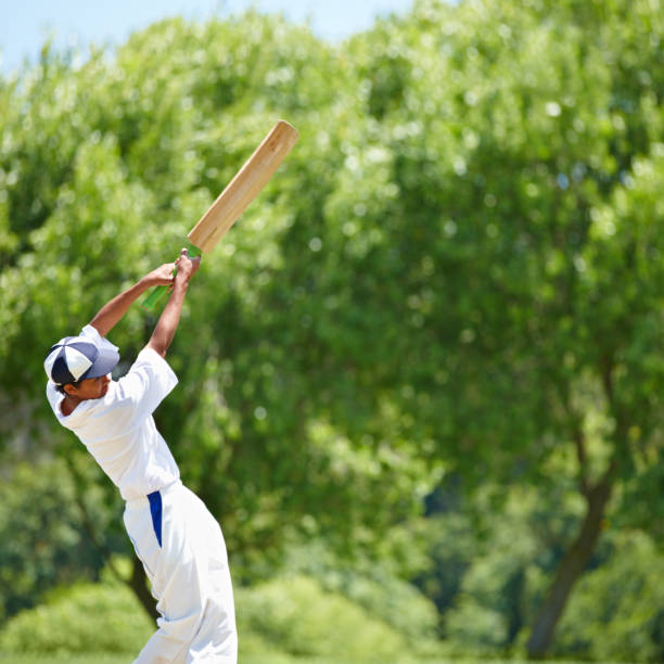 istock Hitting the ball with all his strength for victory 497199805