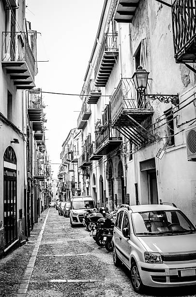 istock alley in Italy 497200047