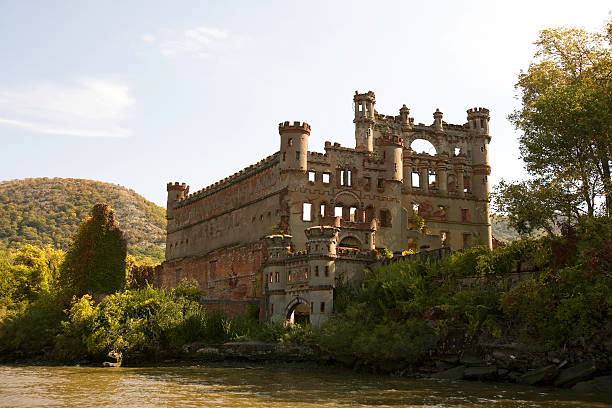 Bannerman Castle River View Bannerman Island Castle Armory and Residence, Pollepel Island, Hudson Highlands, New York. armory photos stock pictures, royalty-free photos & images