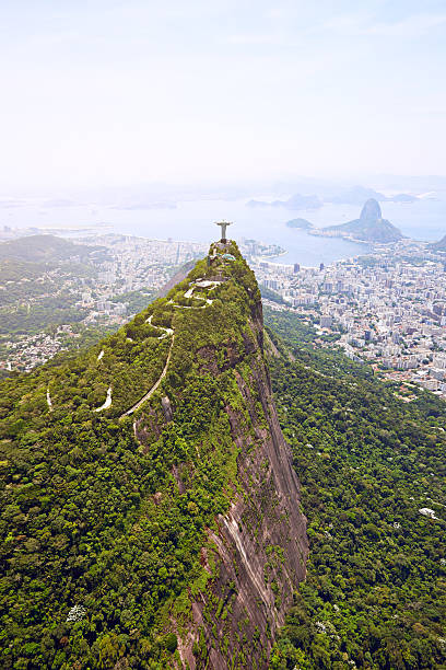 Rio's most famous monument: Christ the Redeemer Aerial view of Rio De Janeiro, Brazilhttp://195.154.178.81/DATA/i_collage/pi/shoots/805906.jpg corcovado stock pictures, royalty-free photos & images