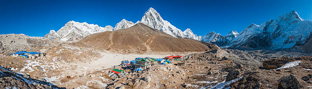 everest base camp gorak shep sherpa teehäuser lodges himalajagebirge nepals - many glacier hotel stock-fotos und bilder