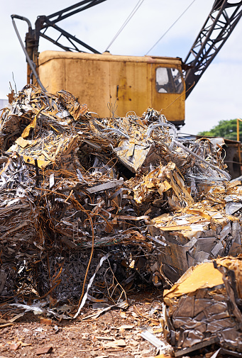 Cropped shot of a pile of equipment and scrap metalhttp://195.154.178.81/DATA/i_collage/pi/shoots/783270.jpg