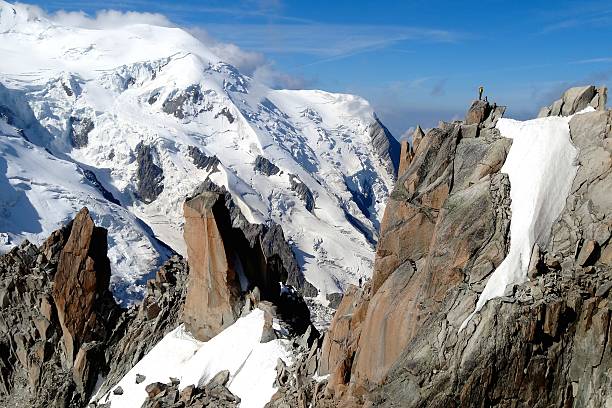 istock Mountaineers to the Cosmic Stop 497274451