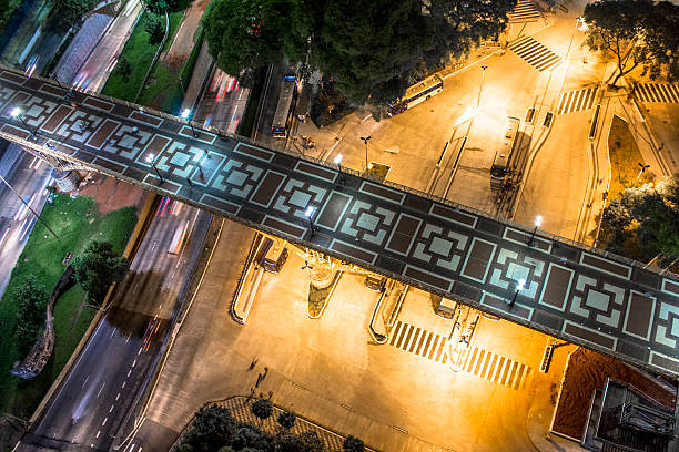 Santa Ifigenia viaduct Sao Paulo, Brazil, November 13, 2015: Aerial view of structure of Santa Ifigenia viaduct at night in downtown Sao Paulo, Brazil. Santa Ifigenia is located in center with exclusive use for pedestrians. Anhangabáu stock pictures, royalty-free photos & images