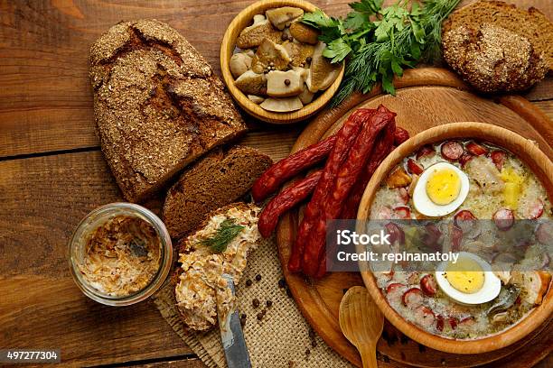 Foto de Tradicional Sopa De Páscoa Zurek Esmalte e mais fotos de stock de Comida - Comida, Polônia, Cultura polonesa