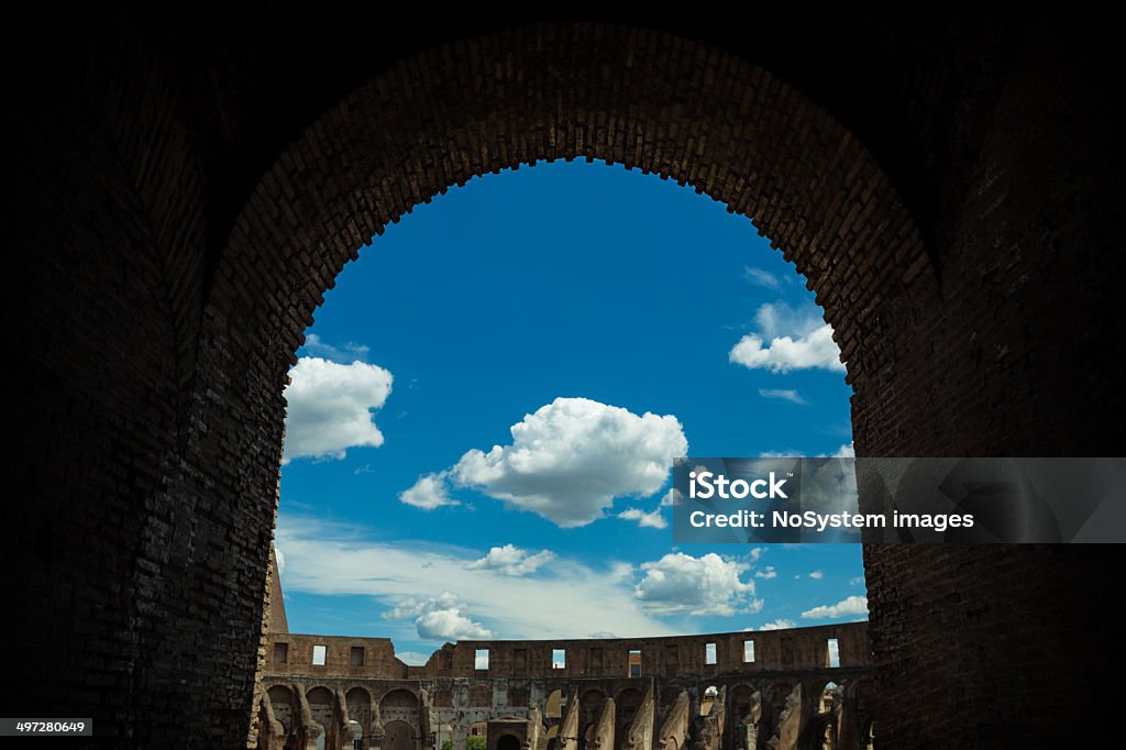 Interno del Colosseo - Foto stock royalty-free di Anfiteatro