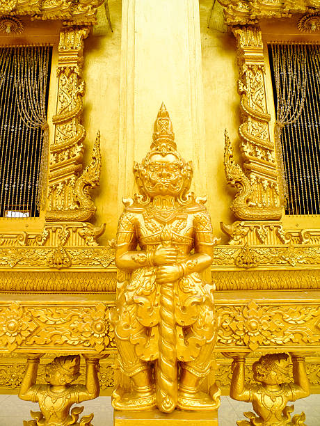 istock Giant golden sculpture 497282701