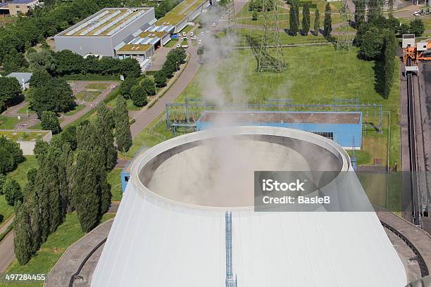 Cooling Tower Stockfoto und mehr Bilder von Dampf - Dampf, Elektrizität, Energieindustrie