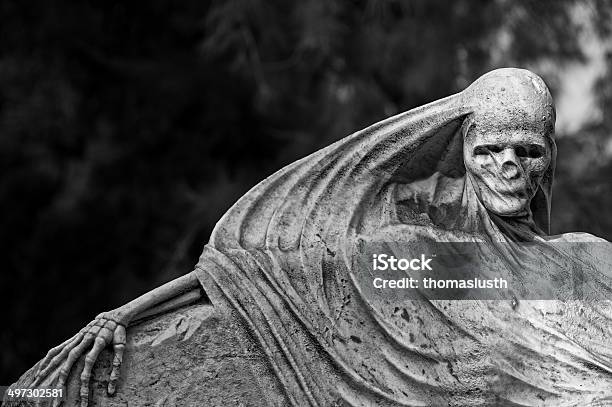 Sair Ao Graveyard - Fotografias de stock e mais imagens de Estátua - Estátua, A Morte, Escultura