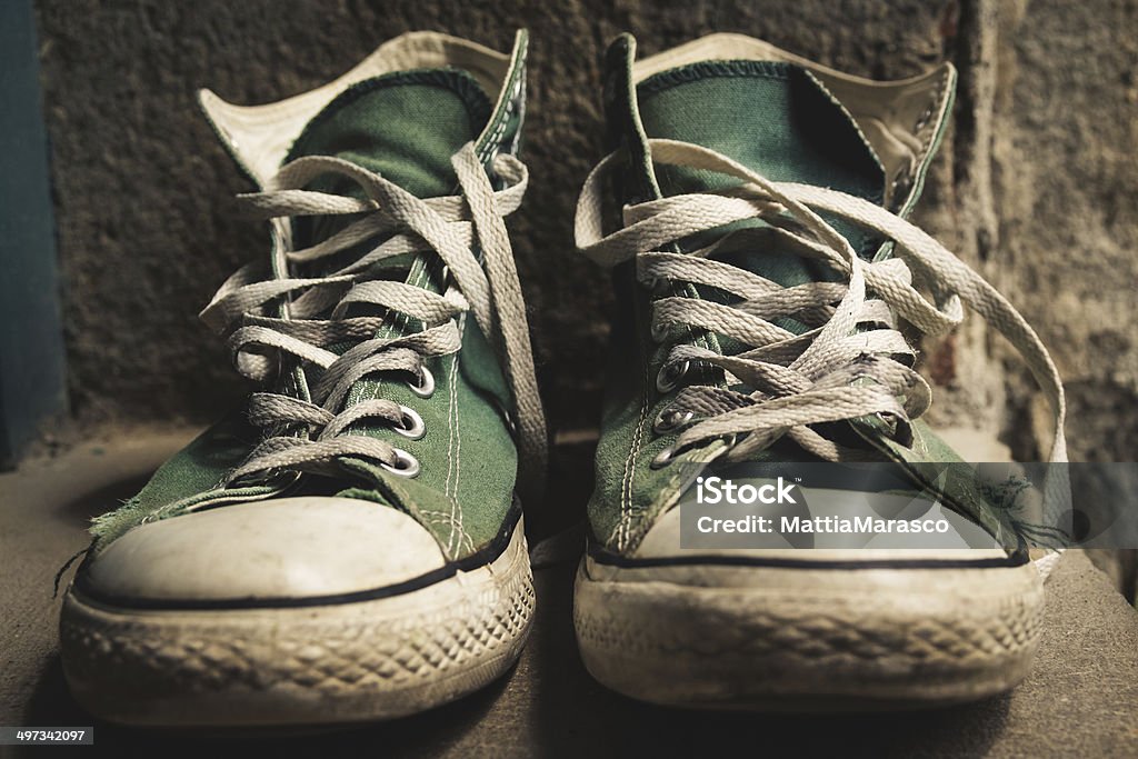 hire fry Advertiser Old Worn Shoes Stock Photo - Download Image Now - Shoe, Sports Shoe, Old -  iStock