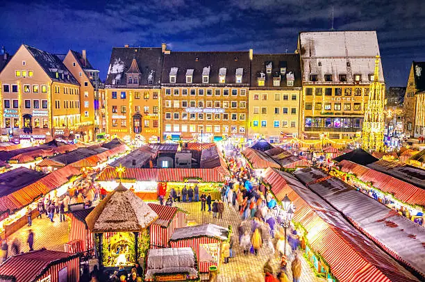 Night view over the world-famous Christkindlesmart Nürnberg and Altmarkt at night.