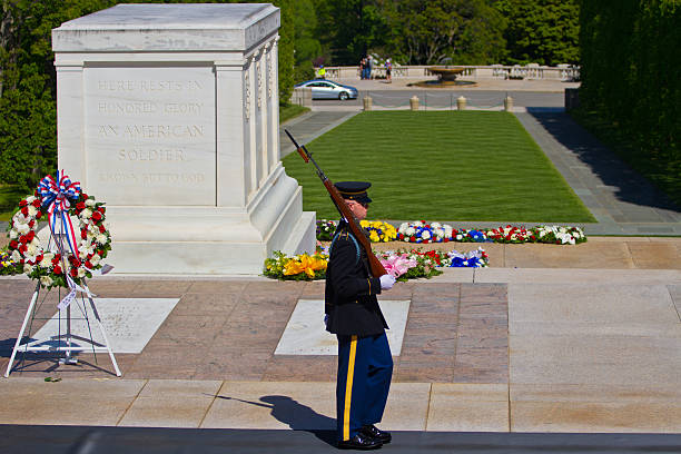 の墓 unkown ミナミコメツキアーリントン国立墓地、ワシントン d .c . - grave of the unkown soldier ストックフォトと画像