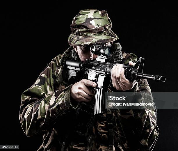 Photo libre de droit de Forces Armées banque d'images et plus d'images libres de droit de Adulte - Adulte, Agent de sécurité, Arme airsoft