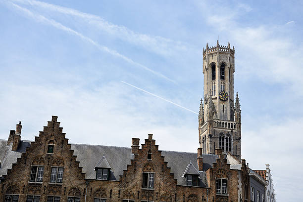 belfried tower w miasta brugia, belgia - belfried zdjęcia i obrazy z banku zdjęć