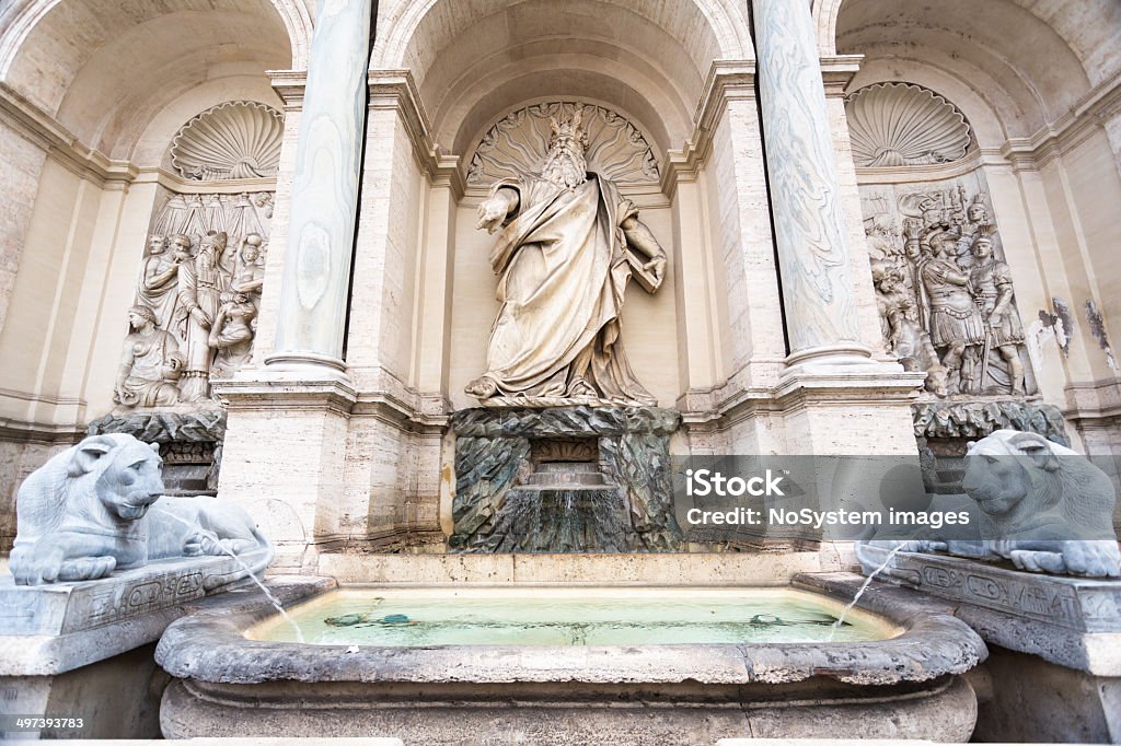 Fontana del Moses, Rome, Italy Fontana del Moses, Rome, Italy, Europe. Fontana del MosÃ¨ (Fountain of Moses, in English) was designed by Domenico Fontana in 1587 to celebrate the entry of the acqueduct Acqua Felice into Rome.  The aqueduct Acqua Felice was completed in 1586 by Pope Sixtus V on a project of Domenico Fontana.  The fountain have three arched and don't like a lot at that time. It have a large attic and a billboard for the triumphant inscription. The travertine of the facade comes from the Baths of Diocletian. In the arches you can find Biblical figures: Joshua cross the Jordan River (made by Flaminio Vacca), Aaron drives the Jewish people to drink (made by G.B.Della Porta) and in the centre the nice statue of Moses made by Leonardo Sormani and Prospero Bresciano. Ancient Stock Photo