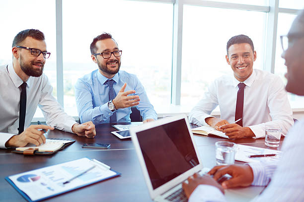 istock Conversation of businessmen 497409926